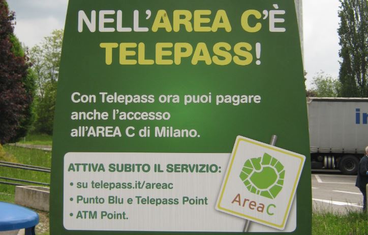 Milano Area C sign Telepass